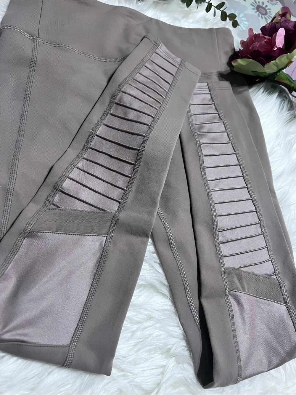 ALO Yoga Ribbed Panel   High Waist Moto Legging
